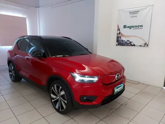 Foto de um volvo xc40 recharge