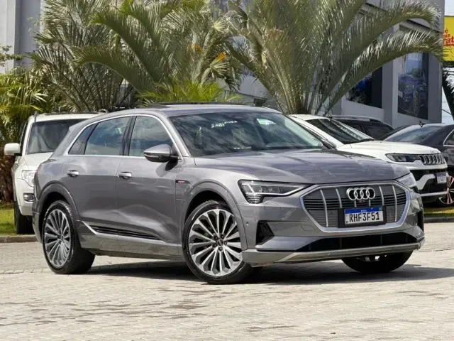 Foto de um audi e-tron