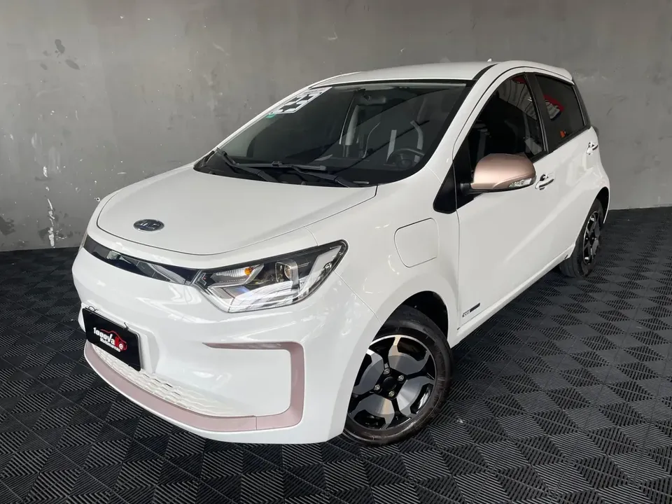 Foto de um jac e-js1