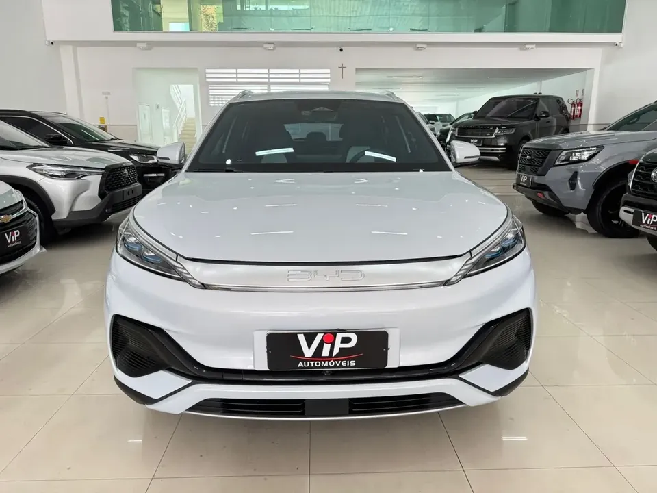 Foto de um byd yuan plus