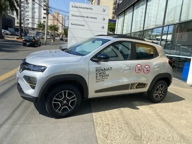 Foto de um renault kwid e-tech electric