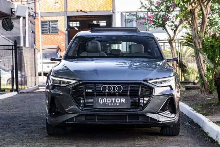 Foto de um audi e-tron sportback