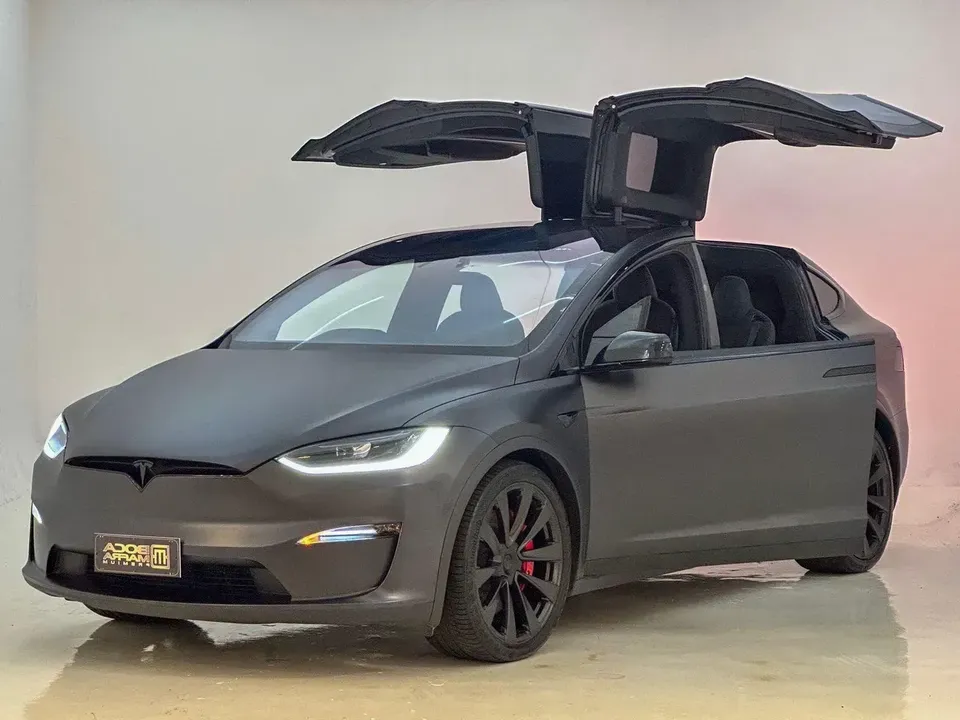 Foto de um tesla model x