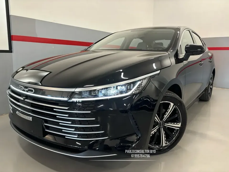 Foto de um byd king dm-i plug-in hybrid