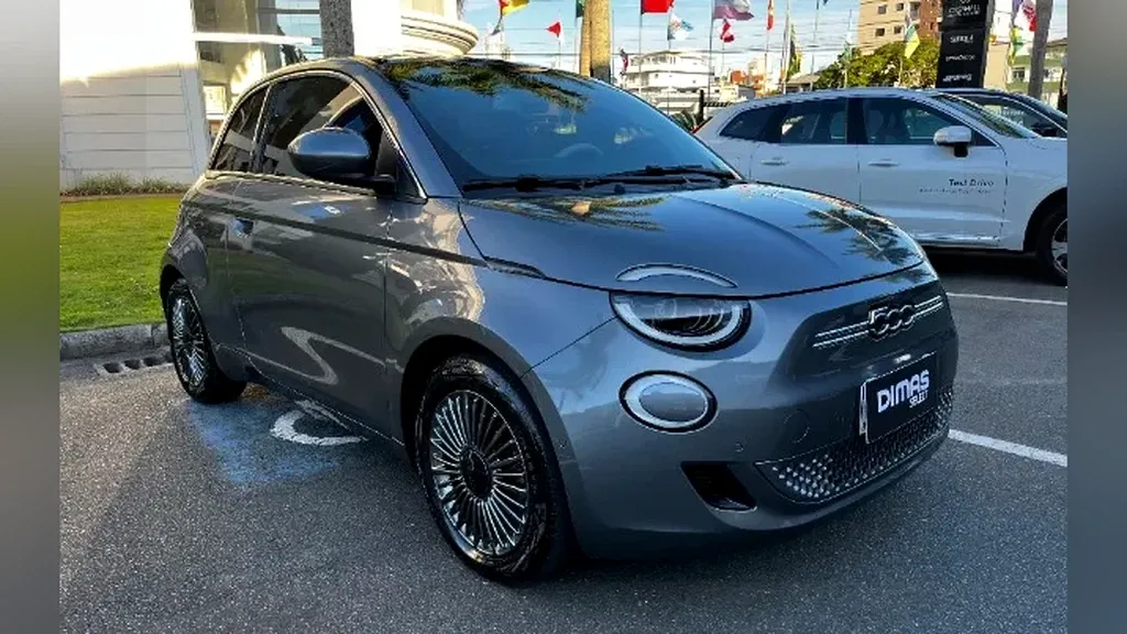 Foto de um fiat 500e