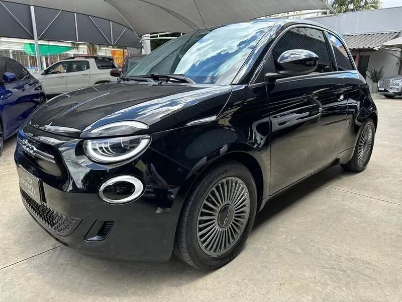 Foto de um fiat 500e