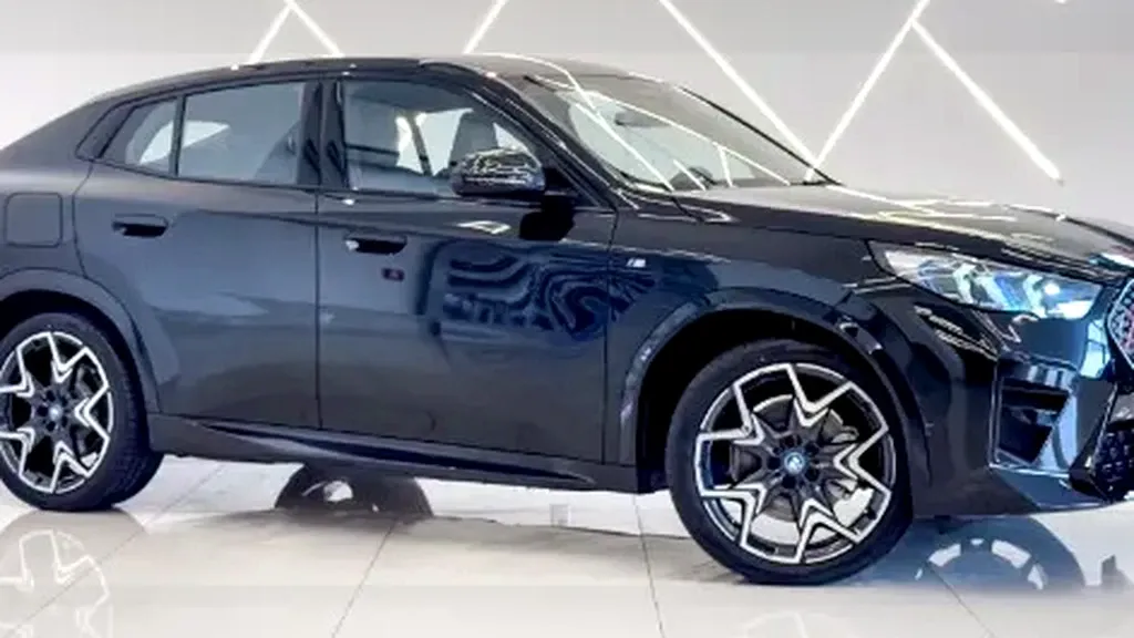 Foto de um bmw ix2
