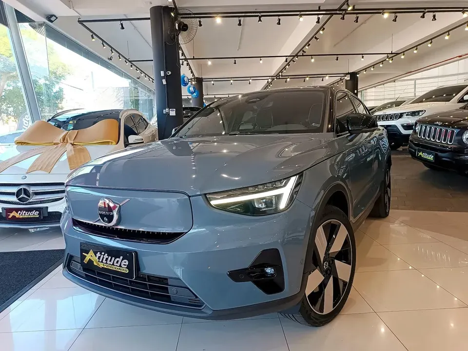 Foto de um volvo c40 recharge