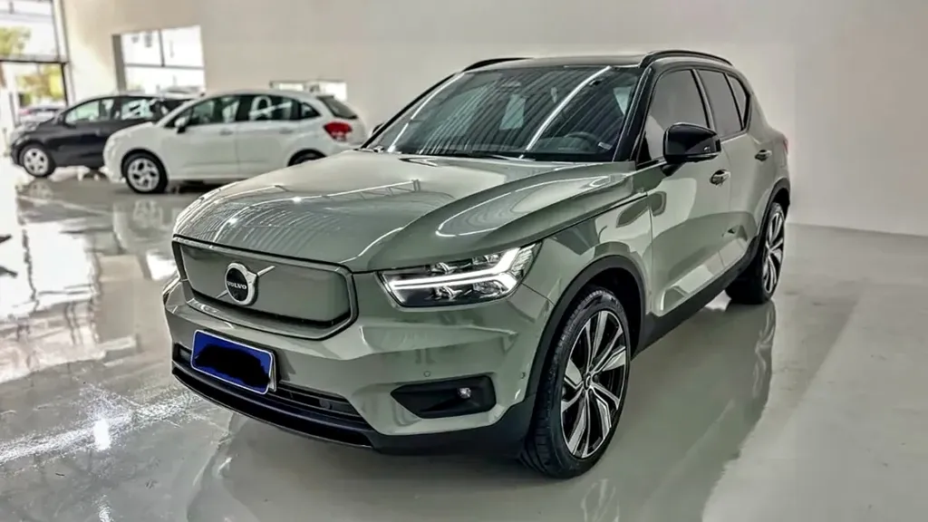 Foto de um volvo xc40 recharge