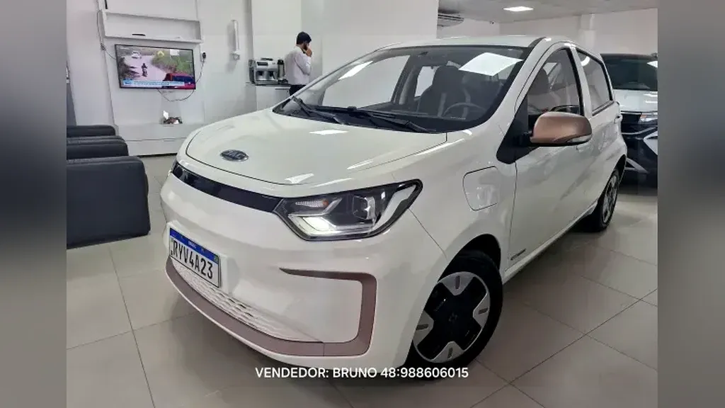 Foto de um jac e-js4