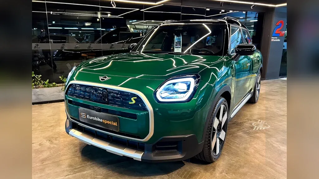 Foto de um mini countryman se all4