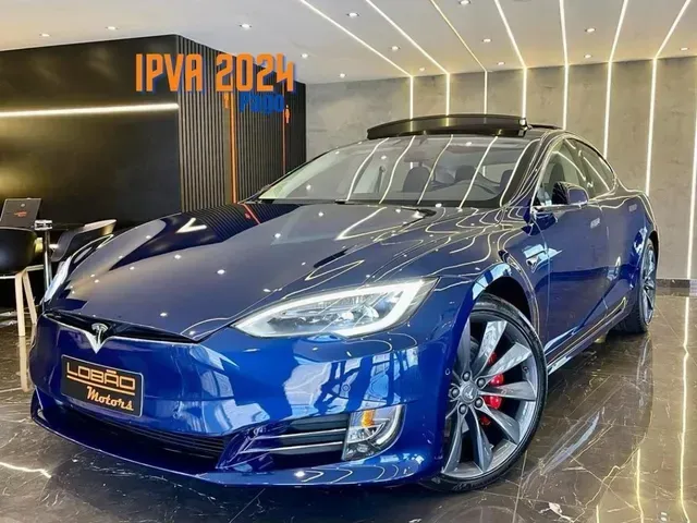 Foto de um tesla model s