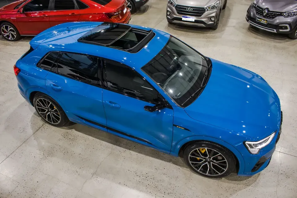 Foto de um audi e-tron
