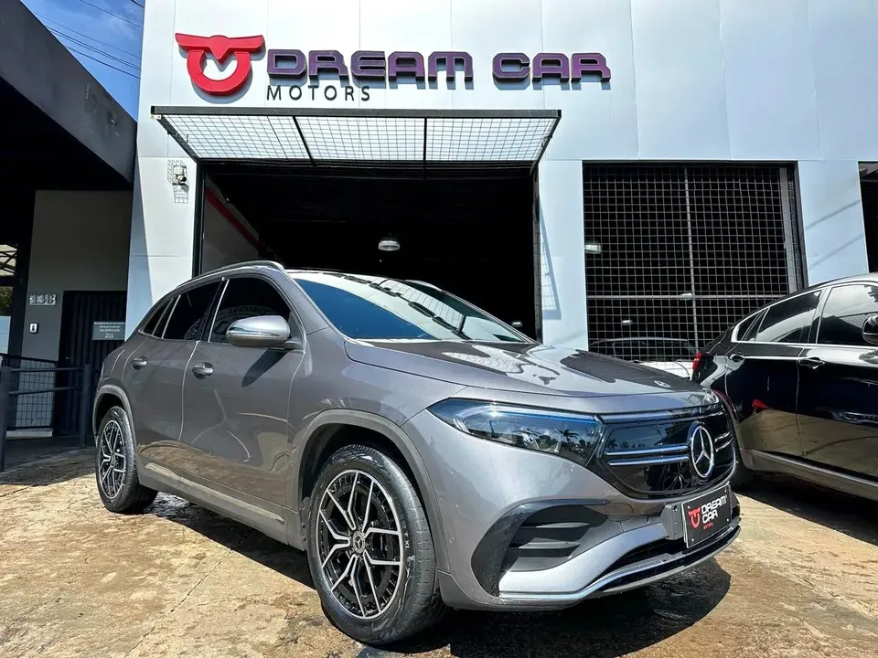 Foto de um mercedes eqa 250