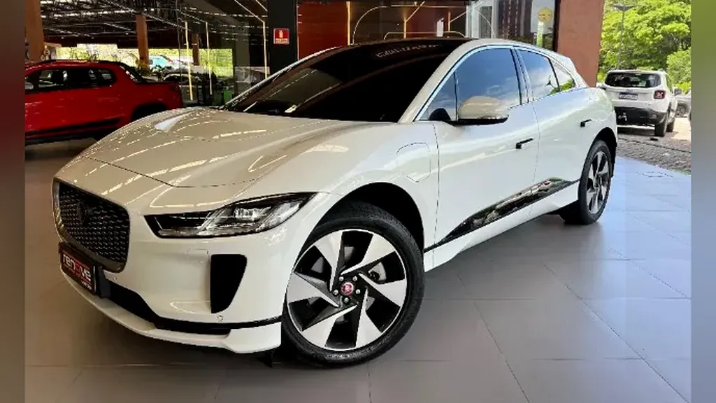 Foto de um jaguar i-pace