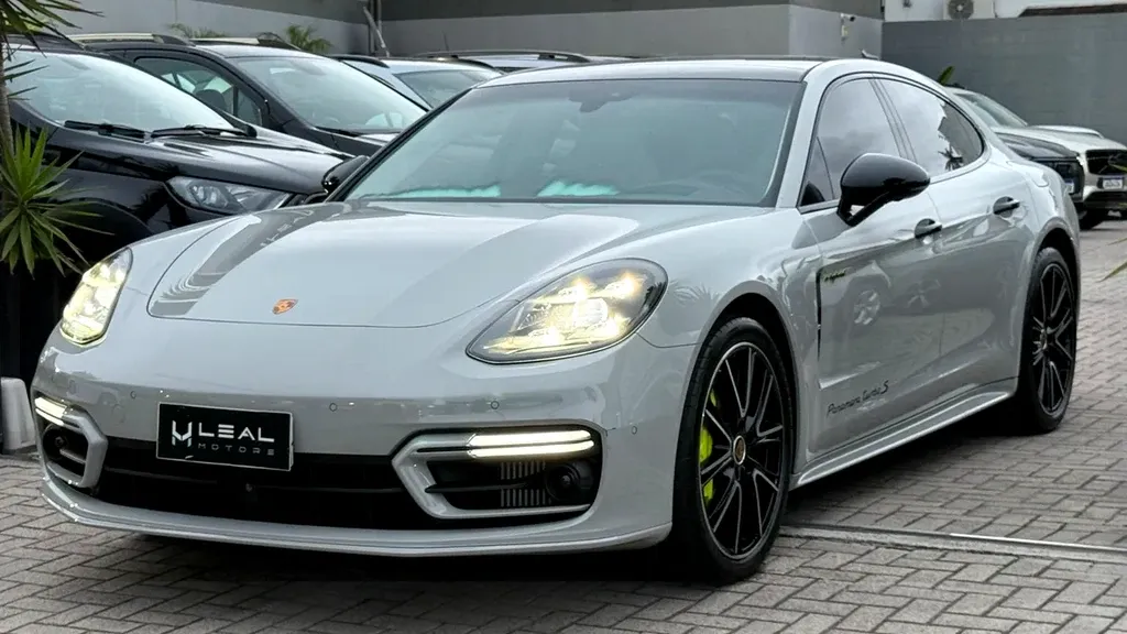 Porsche Panamera 4 E-hybrid