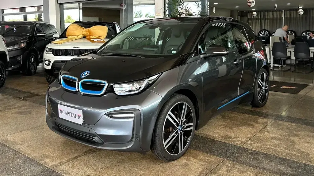 BMW I3