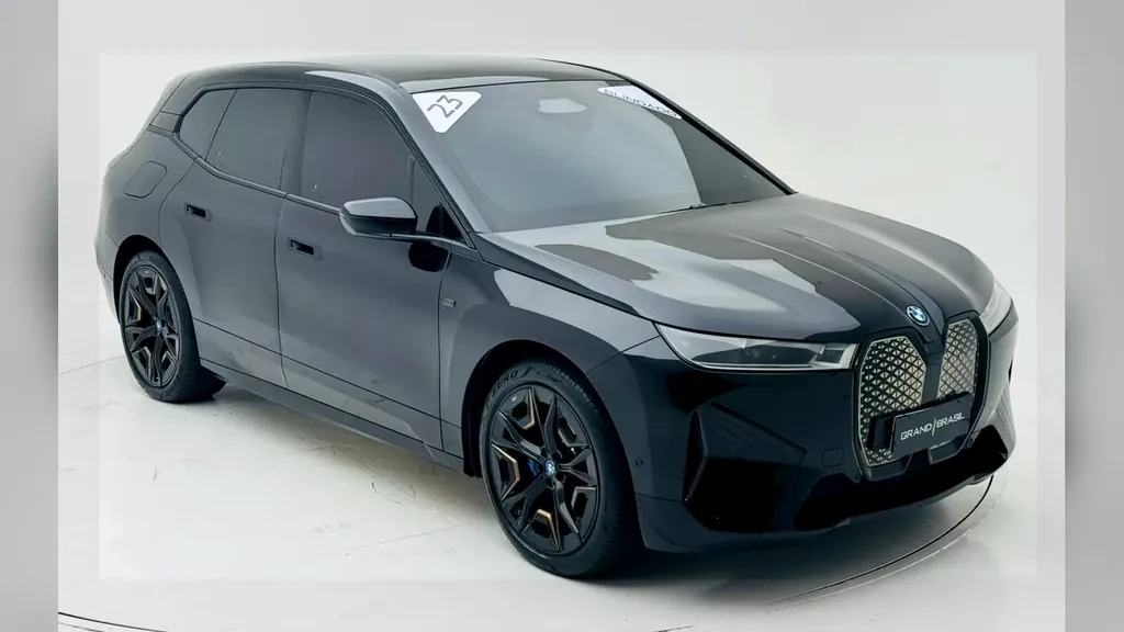 Foto de um bmw ix