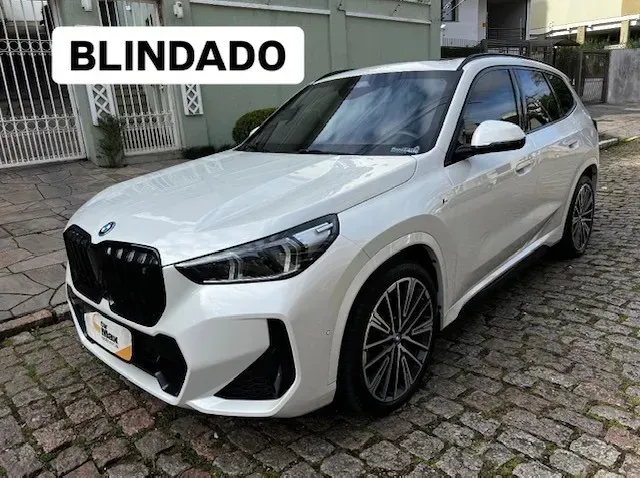 Foto de um bmw ix1