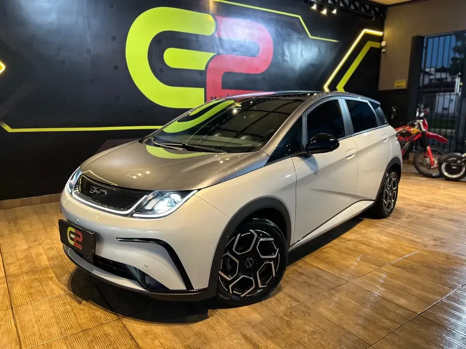 Foto de um byd dolphin plus