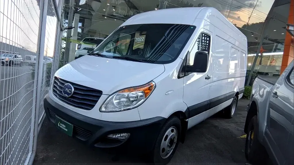 JAC Iev7s
