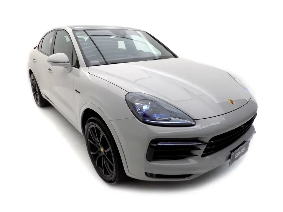 Foto de um porsche cayenne e-hybrid