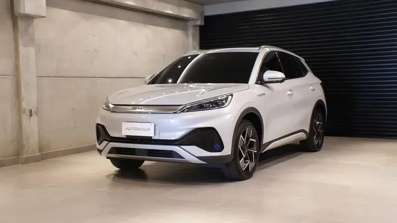 Foto de um byd yuan plus