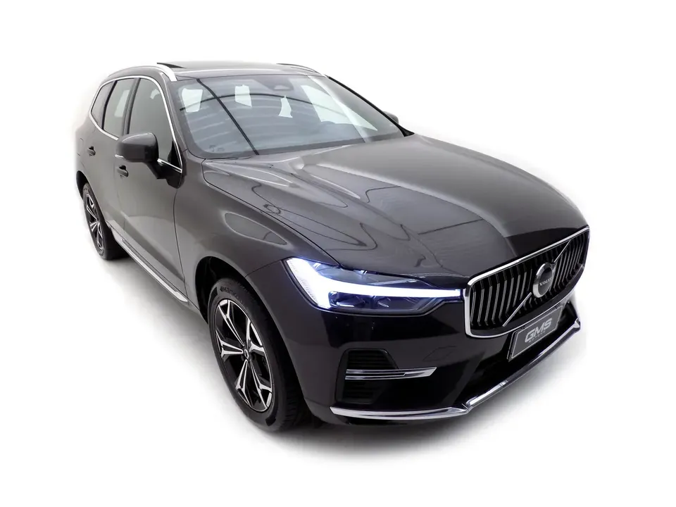 Foto de um volvo xc60 recharge plug-in hybrid
