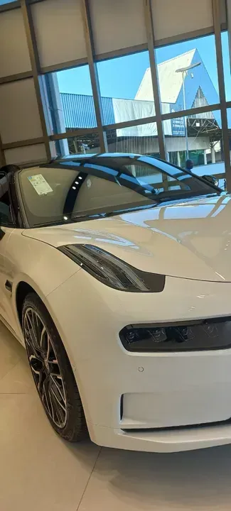 Foto de um zeekr 001