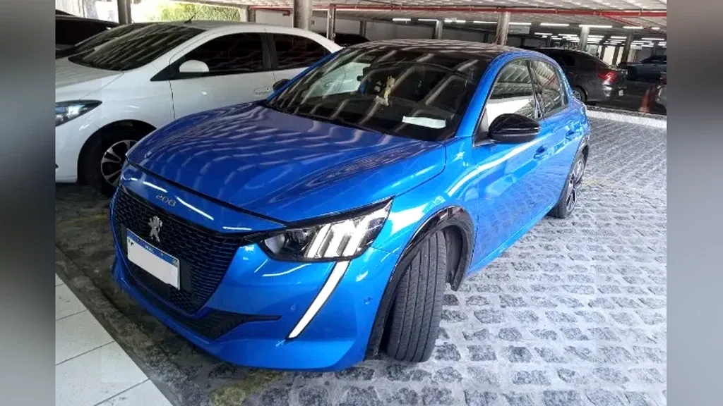 Foto de um peugeot e-208