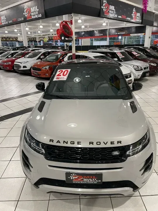 Foto de um land rover range rover plug-in hybrid
