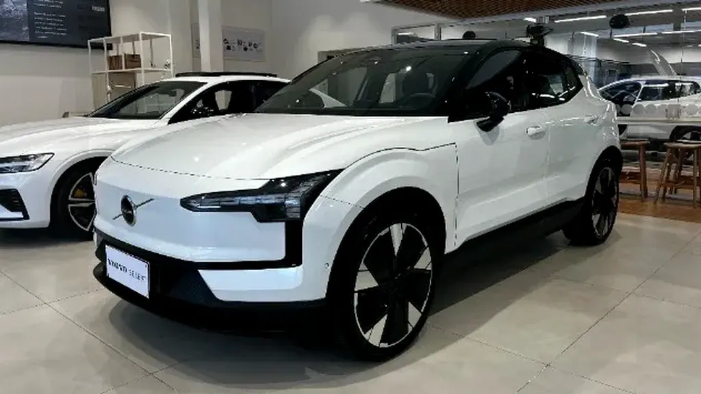 Volvo EX30