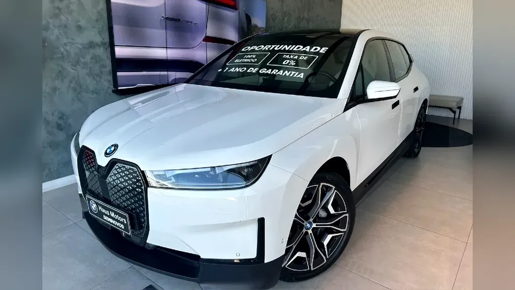 Foto de um bmw ix