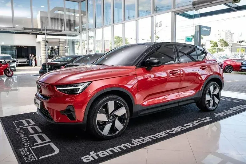 Foto de um volvo c40 recharge