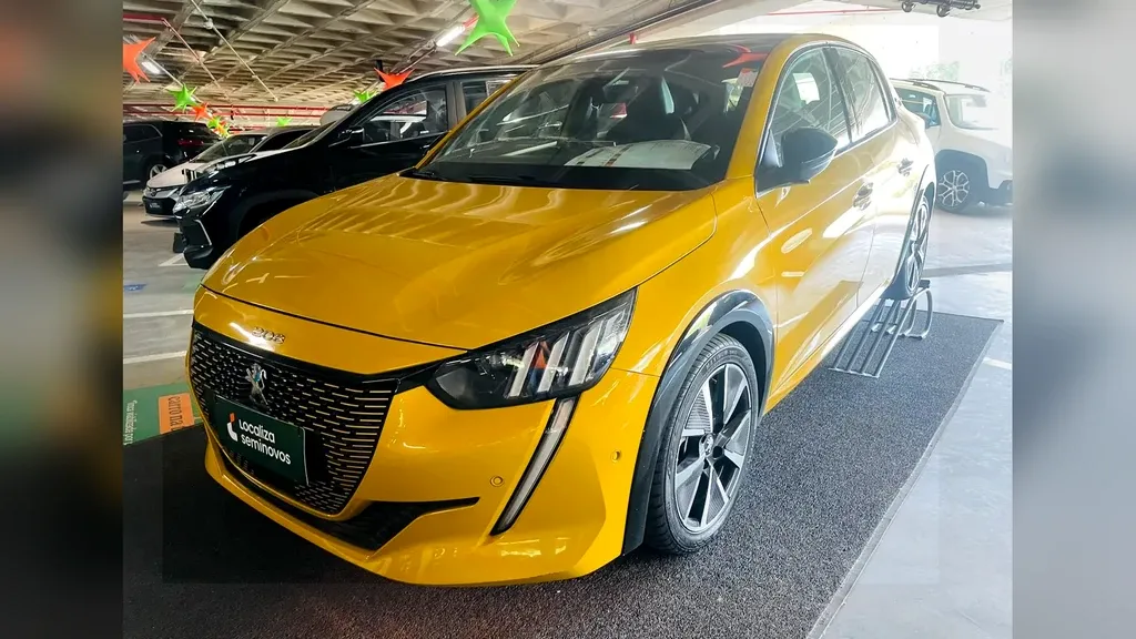 Foto de um peugeot e-208