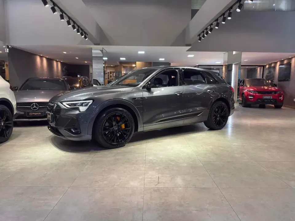 Foto de um audi e-tron