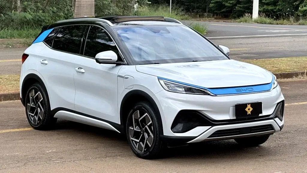Foto de um byd yuan plus