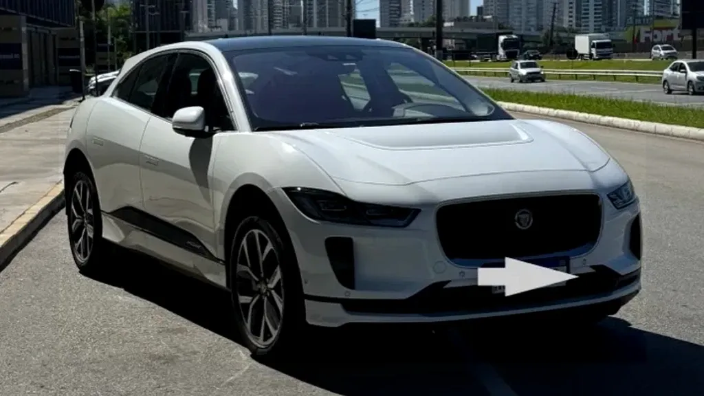 Foto de um jaguar i-pace