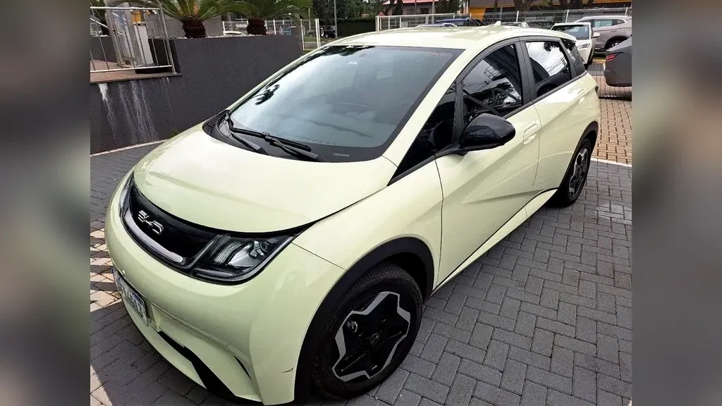 BYD Dolphin