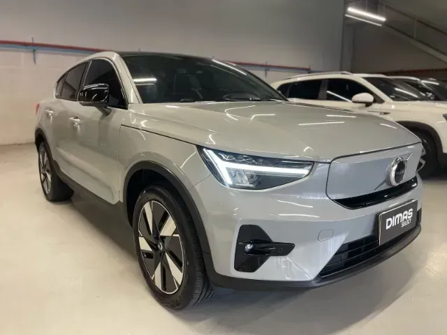 Foto de um volvo c40 recharge
