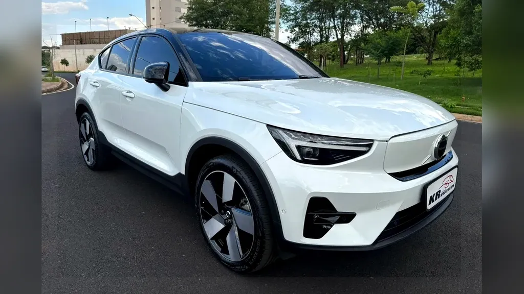 Foto de um volvo c40 recharge