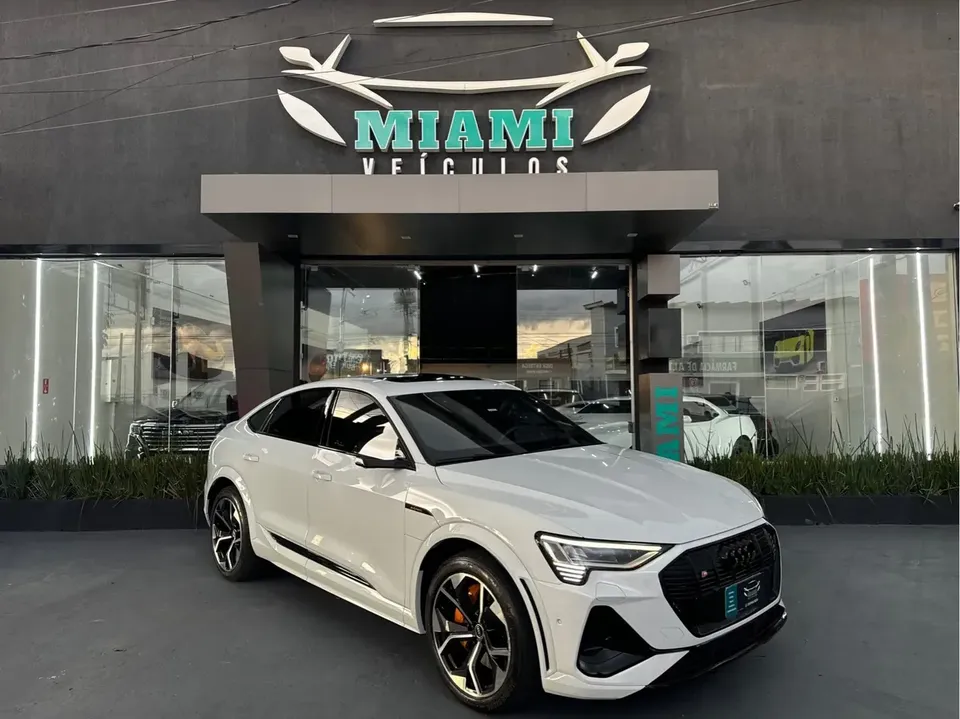 Foto de um audi e-tron s sportback