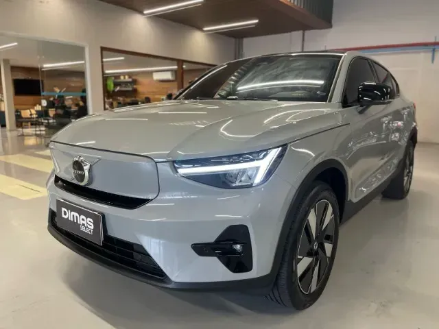 Foto de um volvo c40 recharge