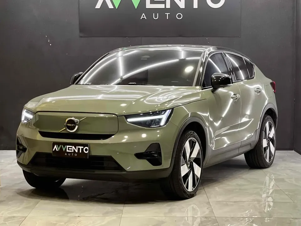 Foto de um volvo c40 recharge