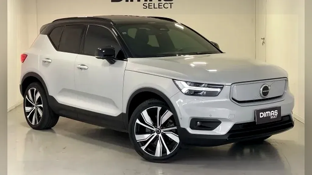 Foto de um volvo xc40 recharge