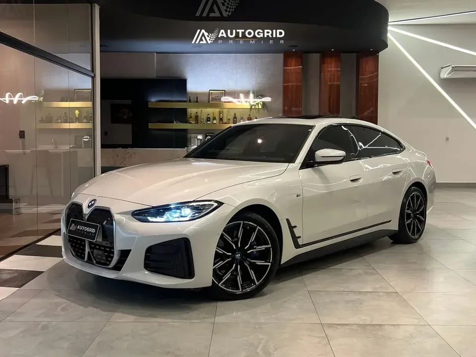 Foto de um bmw i4 edrive40