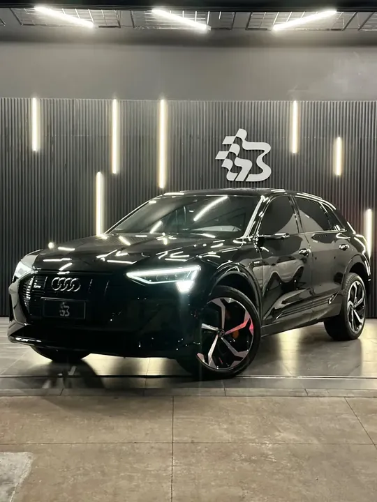 Foto de um audi e-tron s