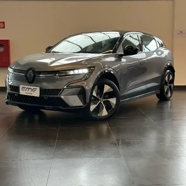 Foto de um renault megane e-tech electric