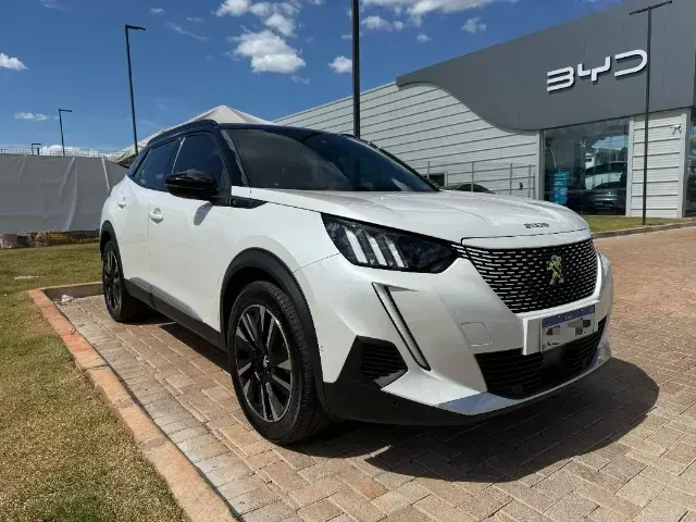 Foto de um peugeot e-2008