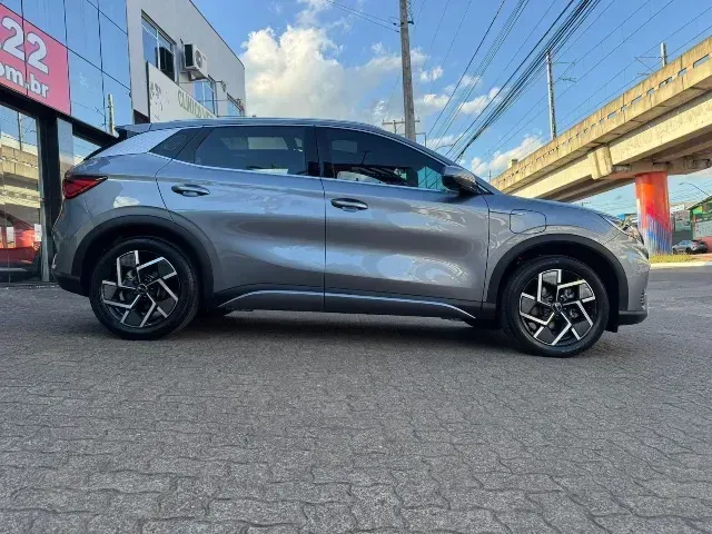 Foto de um byd yuan plus